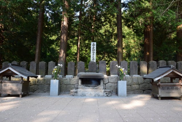 【飯盛山】白虎隊十九士の墓